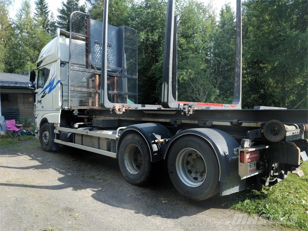 DAF XF 530 Camion con gancio di sollevamento