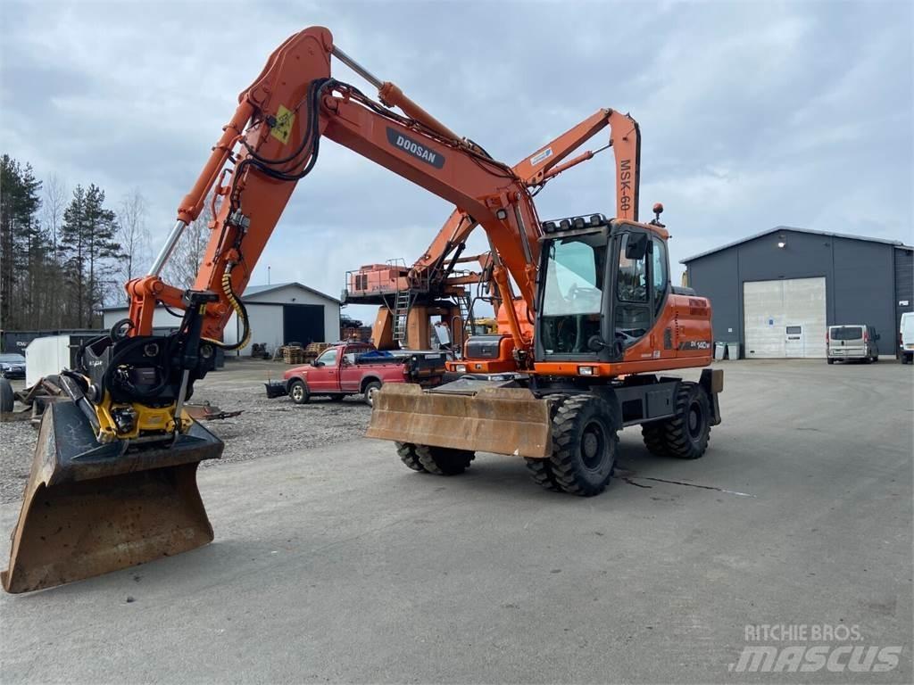 Doosan DX 140W Escavatori gommati