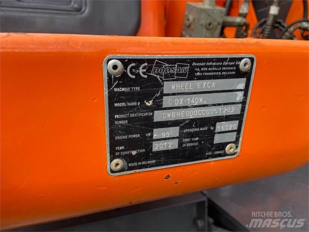 Doosan DX 140W Escavatori gommati