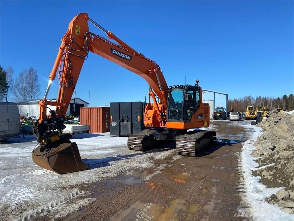 Doosan DX 235 LCR Escavatori cingolati