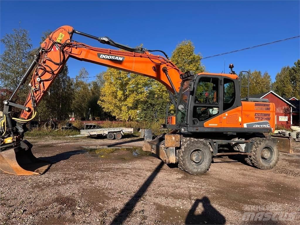 Doosan DX170W-5 Escavatori gommati
