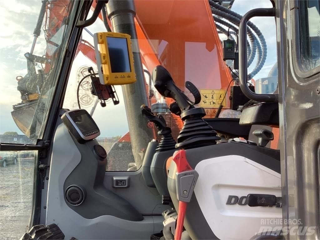 Doosan DX235 LCR Escavatori cingolati
