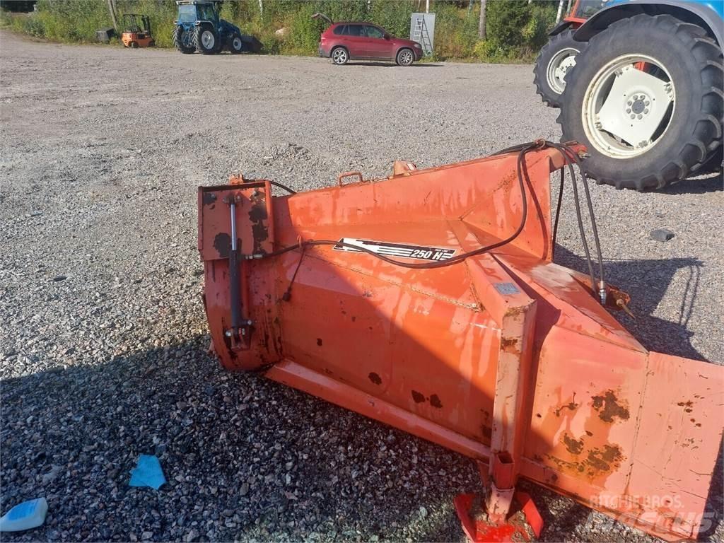 Esko 251 Altri macchinari per strade e neve