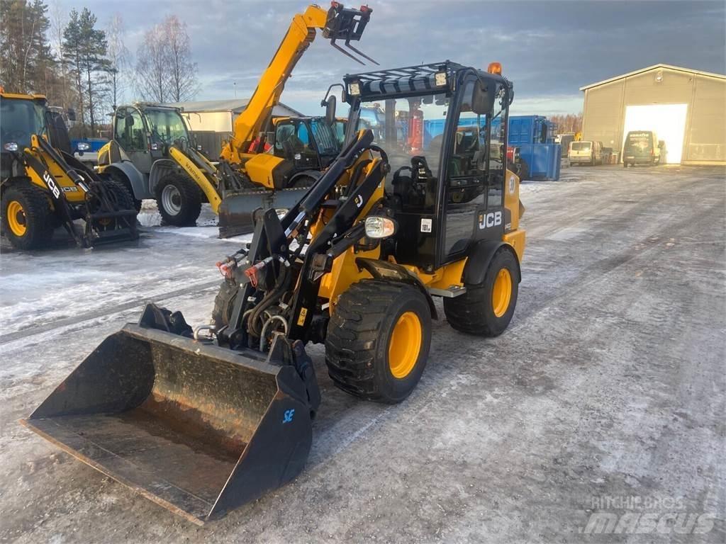 JCB 403 Plus Pale gommate