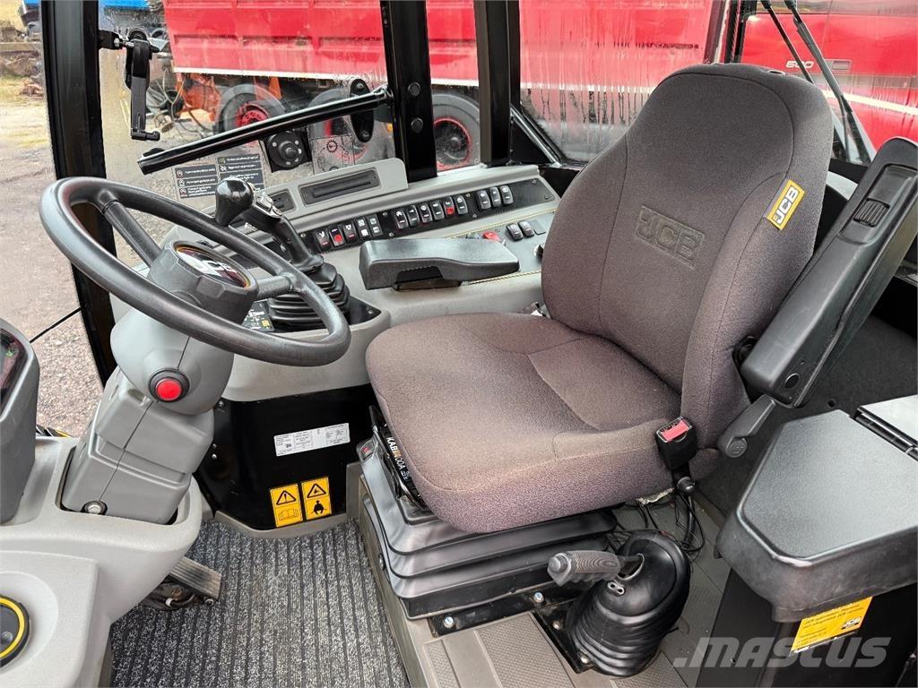 JCB 409 Pale gommate