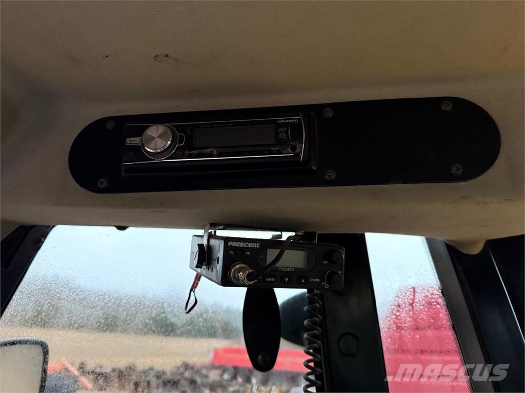 JCB 409 Pale gommate