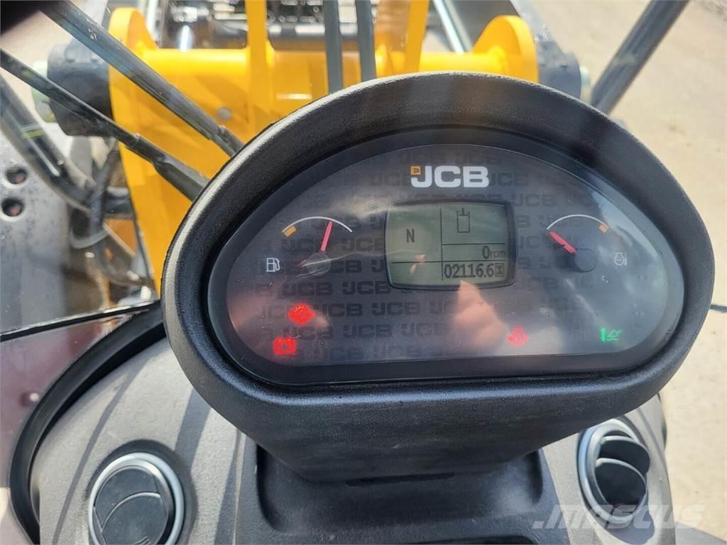 JCB 409 T4 Pale gommate