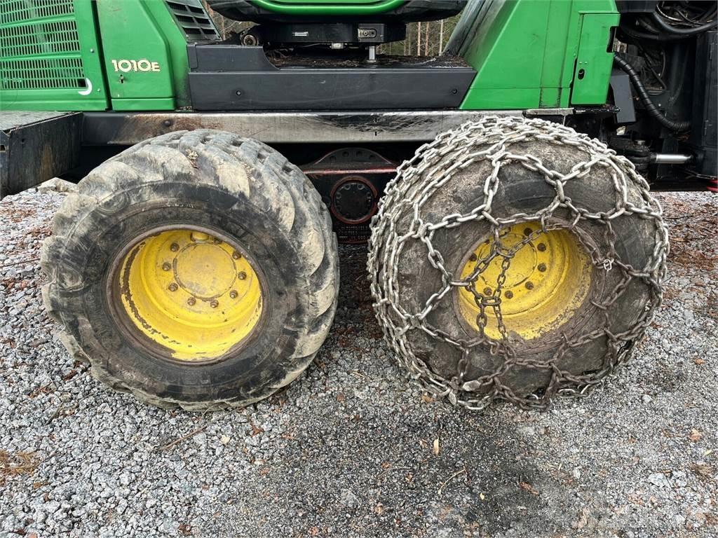John Deere 1010E Forwarder