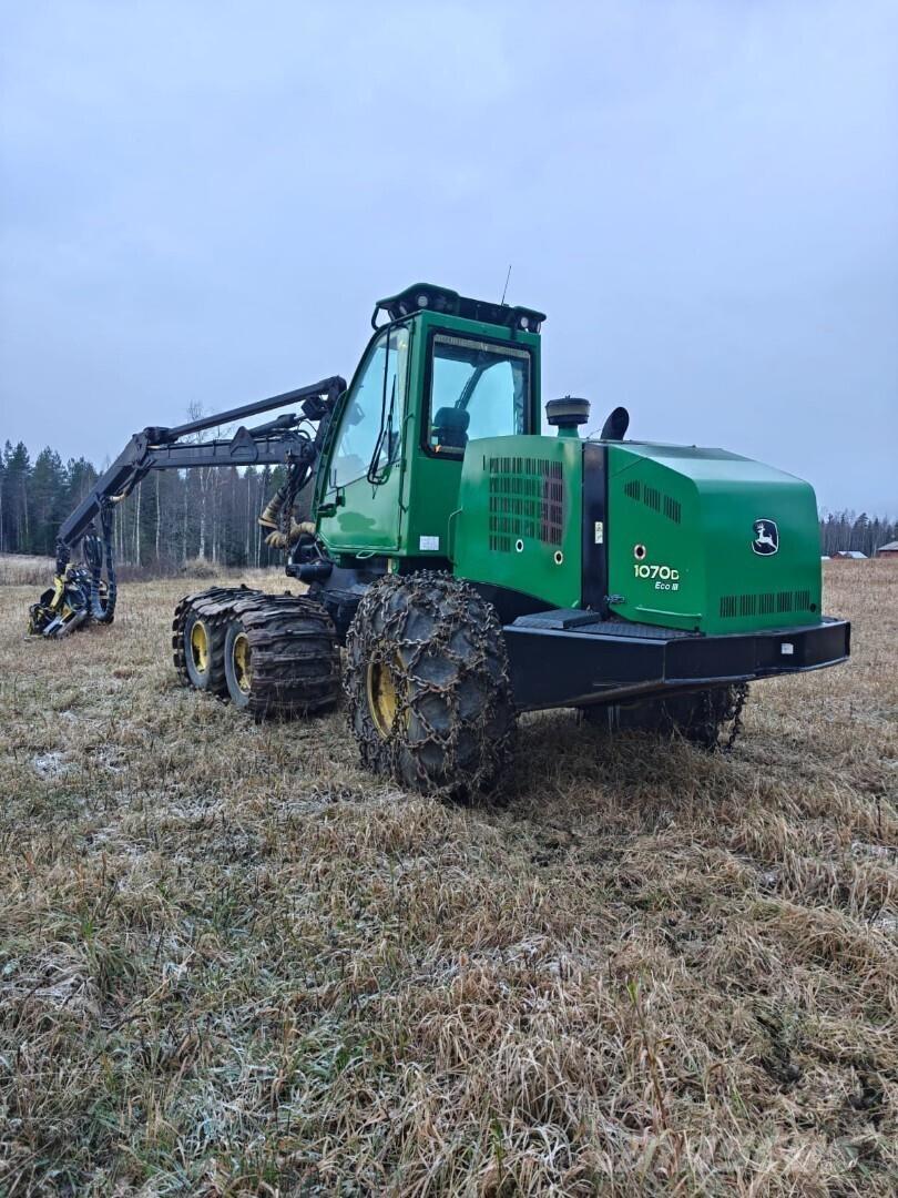 John Deere 1070 D Abbattitrici, Disboscatrici
