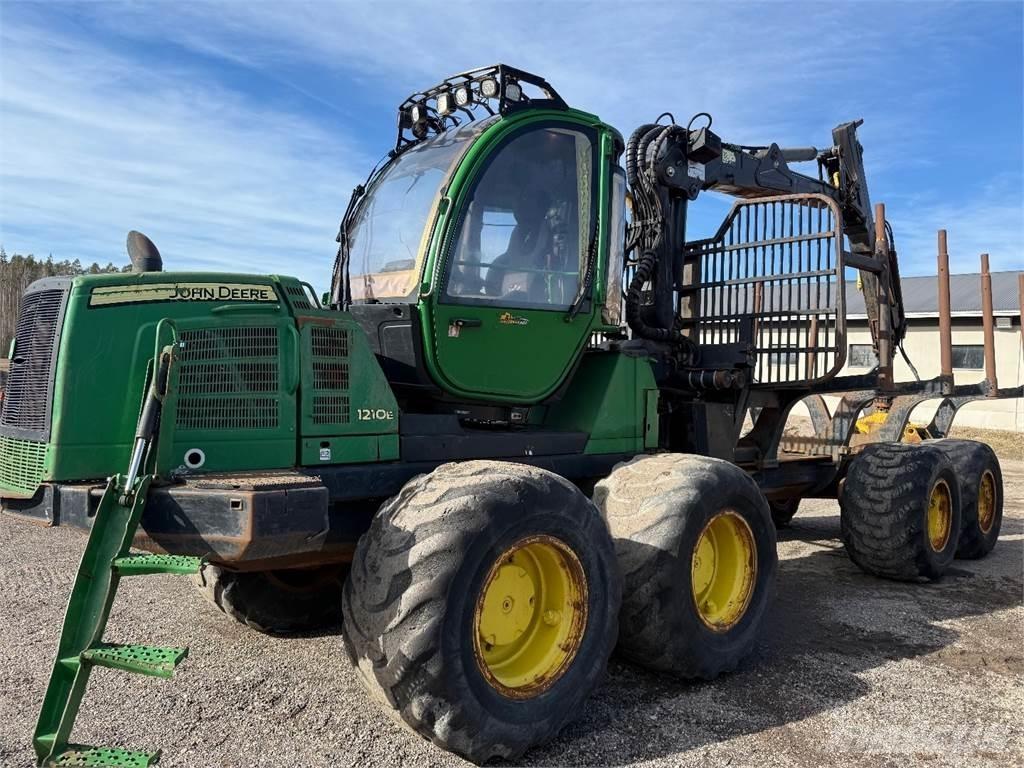 John Deere 1210E Forwarder