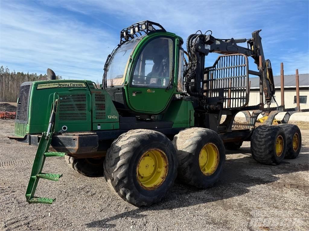 John Deere 1210E Forwarder