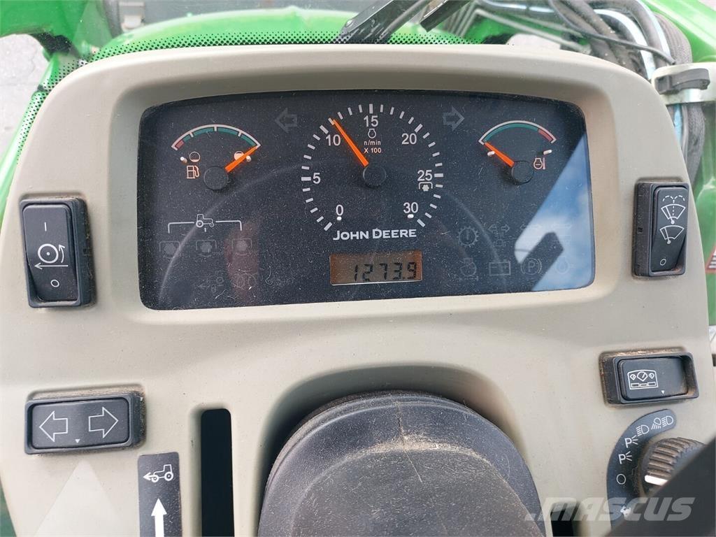 John Deere 3720 Trattori