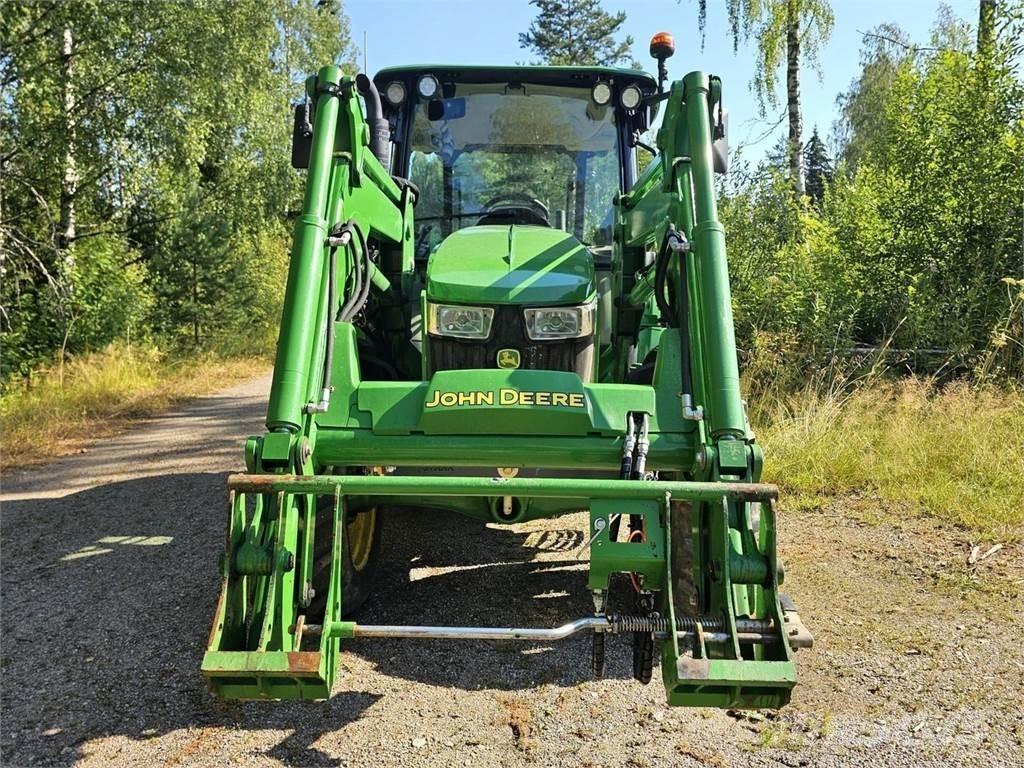 John Deere 5058E Trattori