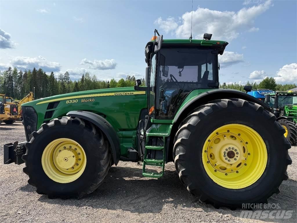 John Deere 8330 Trattori