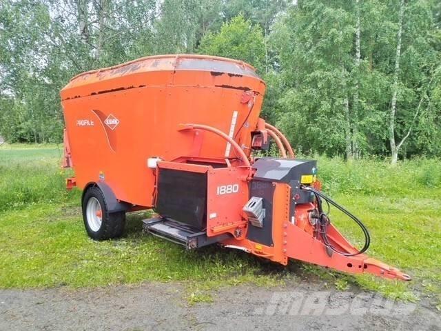 Kuhn Profile 1880 Altri macchinari per bestiame