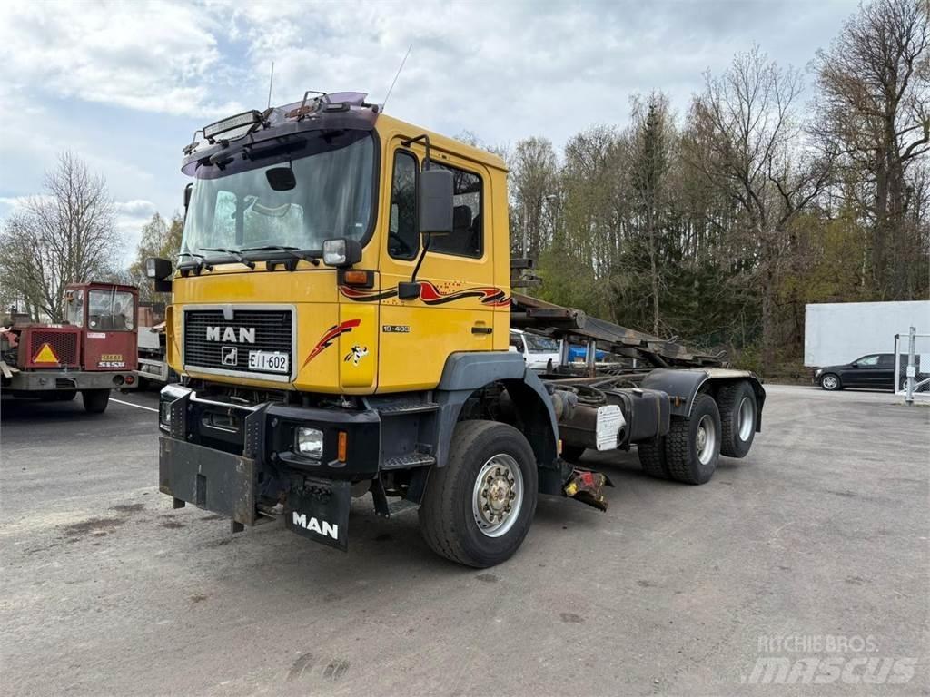 MAN 19.403 4x4 + 2 Veicoli municipali