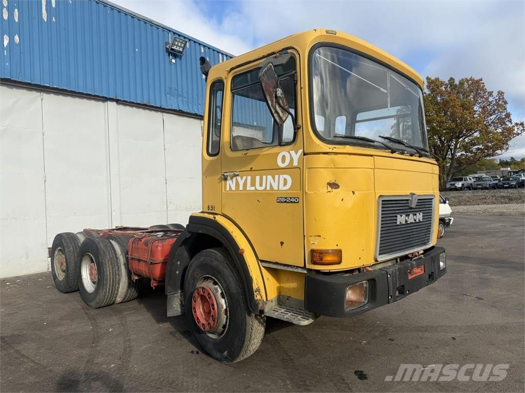 MAN 26.240 6x4 Camion altro