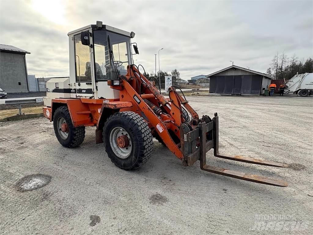 Schaeff SKL 835 Pale gommate