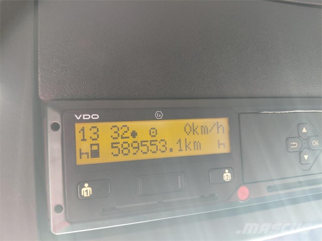 Sisu CM16M 8x4 Camion ribaltabili