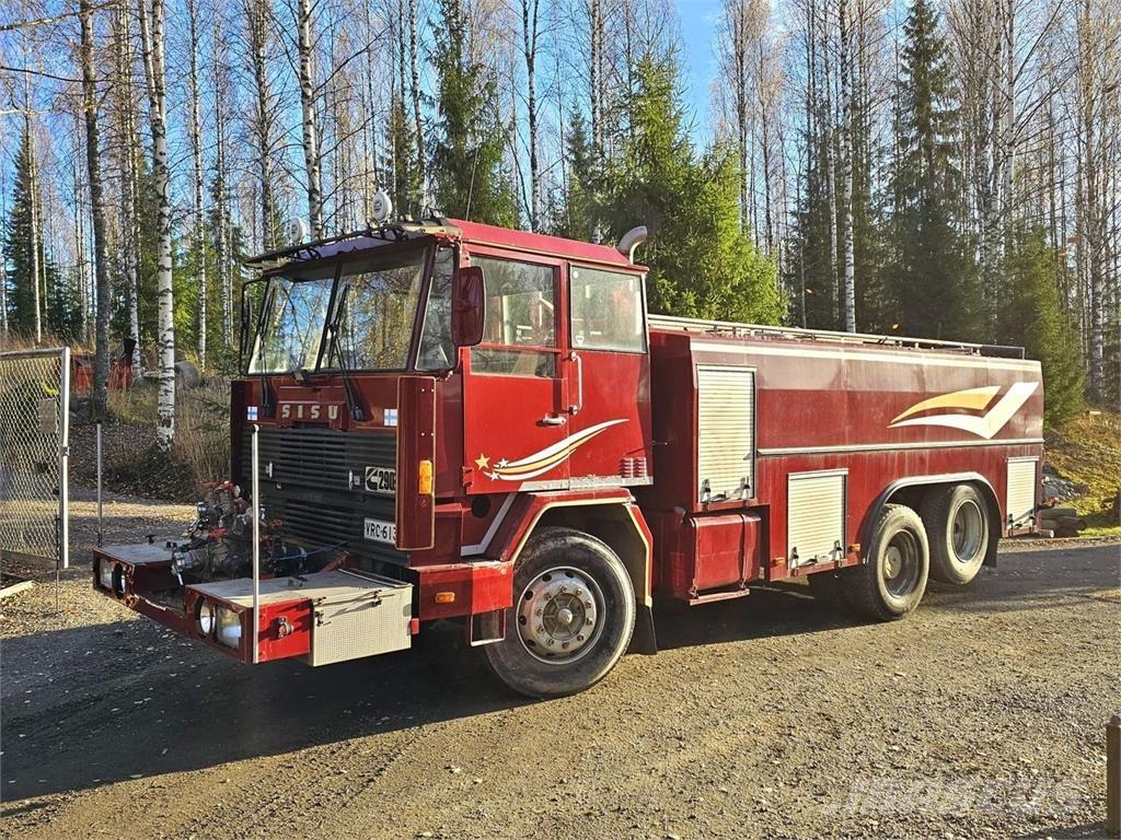 Sisu Paloauto 6X2 Camion altro