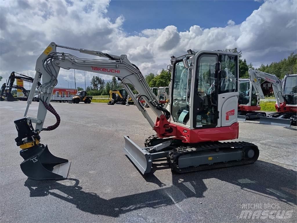 Takeuchi TB335R Miniescavatori