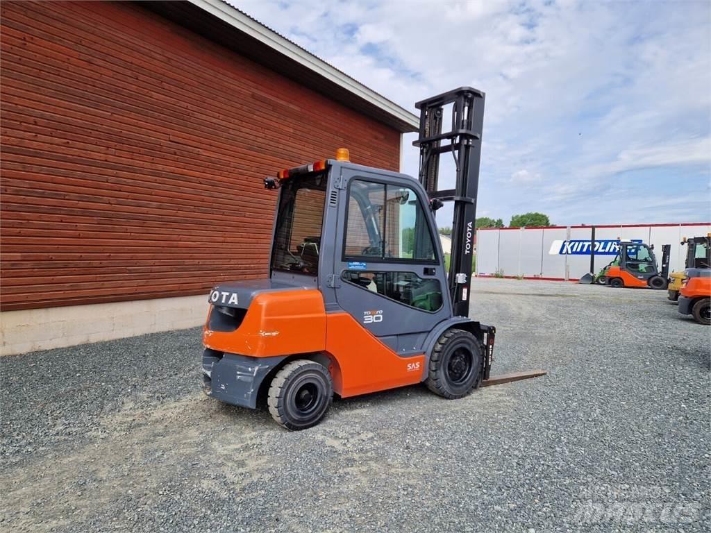 Toyota 02-8FDF30 Carrelli elevatori diesel