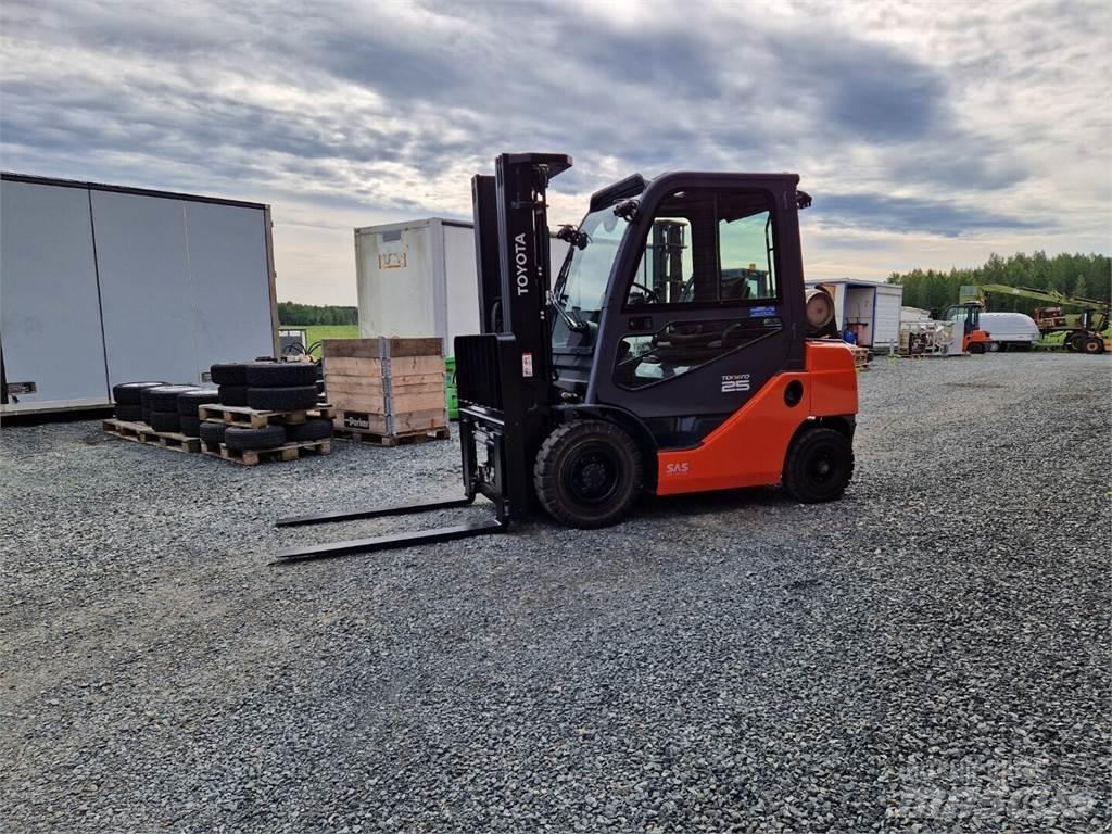 Toyota 02-8FGF25 Carrelli elevatori GPL