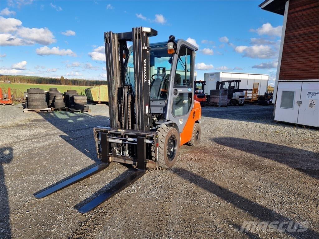 Toyota 02-8FGJF35 Carrelli elevatori GPL