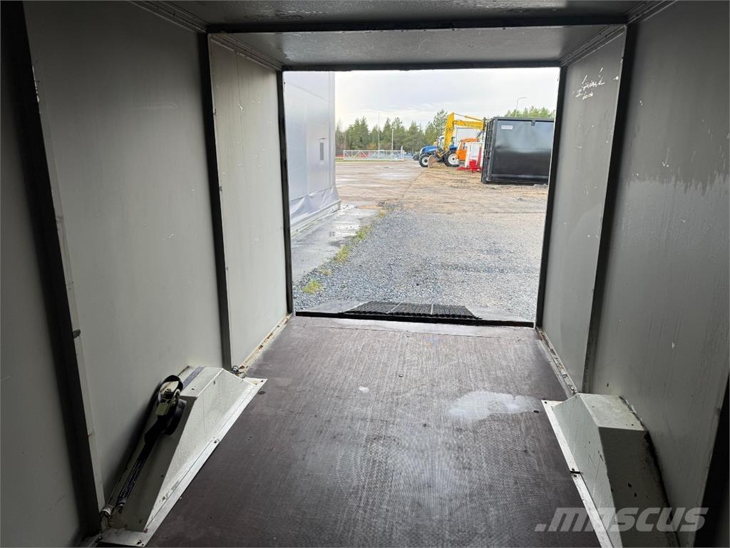  Umpiperäkärry Rimorchi leggeri