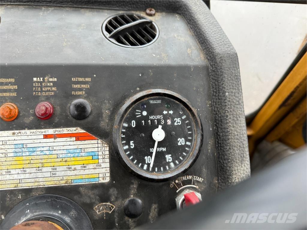 Valmet 702S Trattori