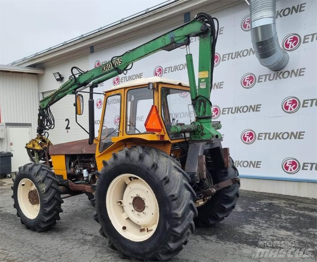 Valmet 802-4 Trattori