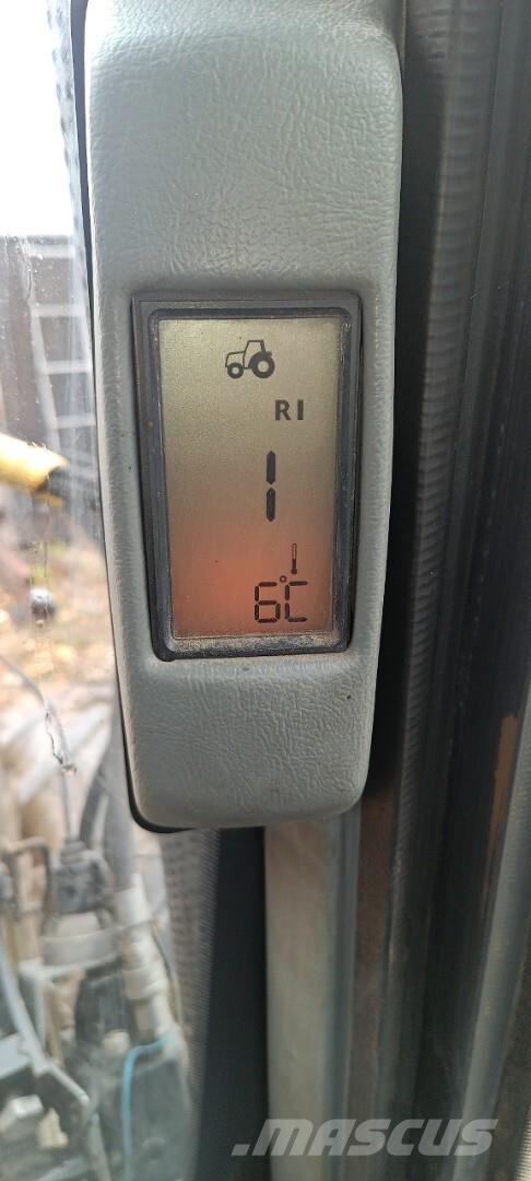 Valtra 8450 Trattori