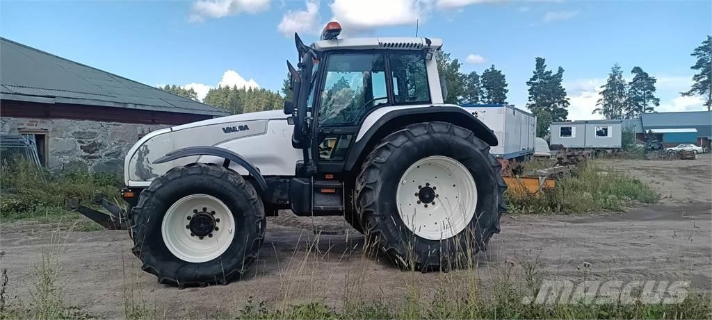 Valtra T 180 Trattori