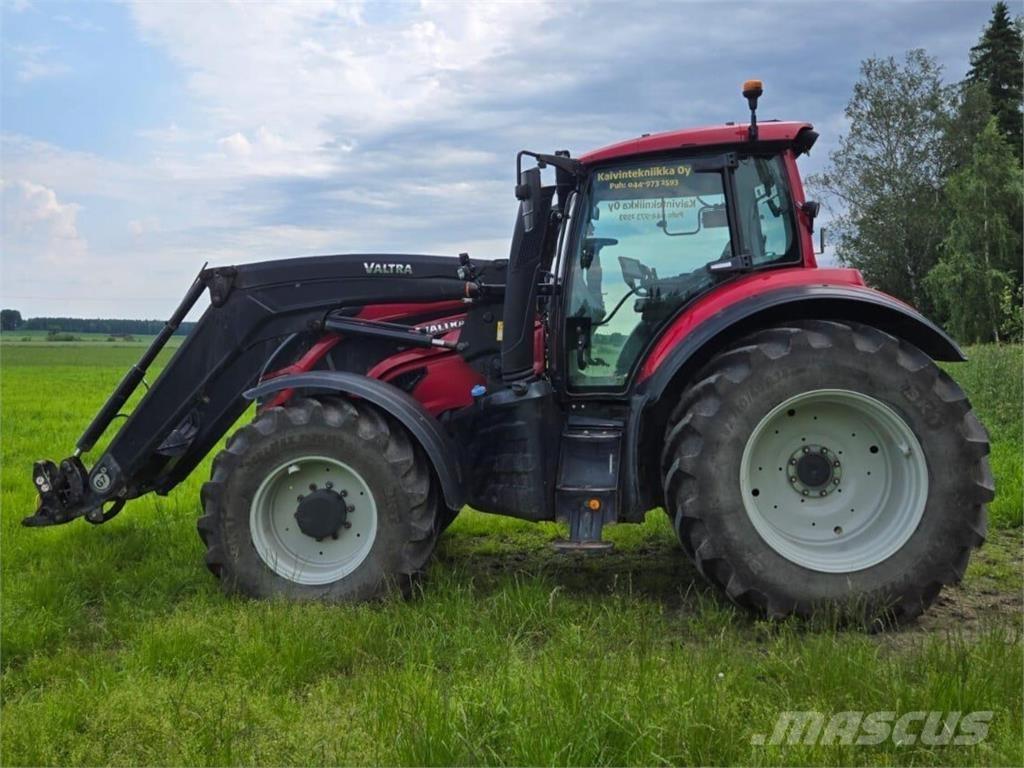 Valtra T144 Versu Trattori