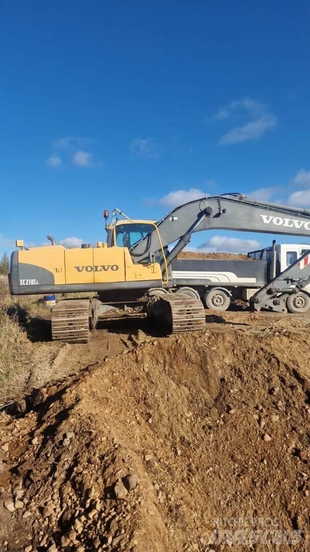 Volvo 210C Escavatori cingolati