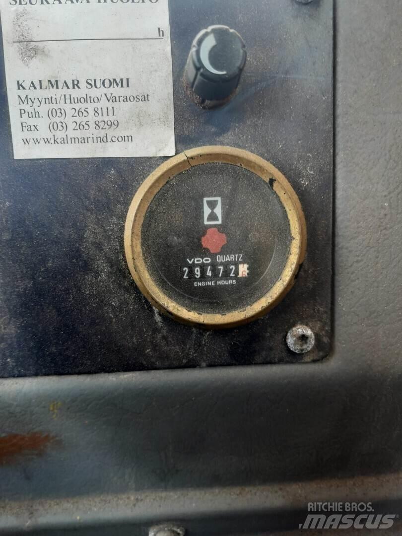 Volvo BM 120B Pale gommate