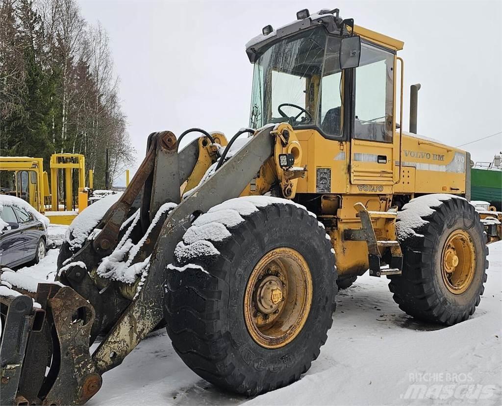 Volvo BM L 70 B Pale gommate