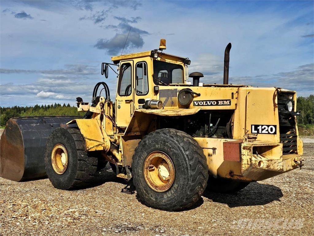 Volvo BM L120 Pale gommate