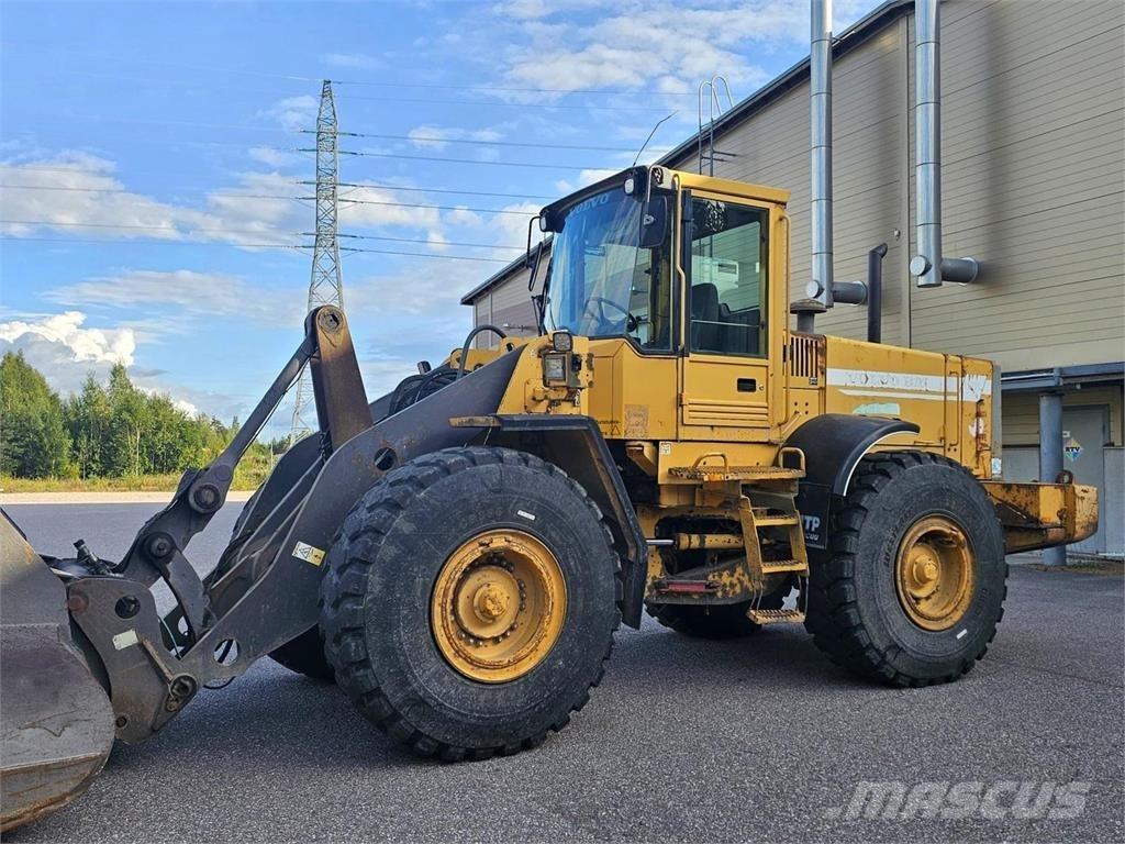 Volvo BM L120C Pale gommate