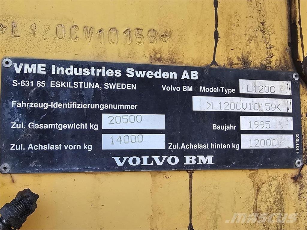 Volvo BM L120C Pale gommate