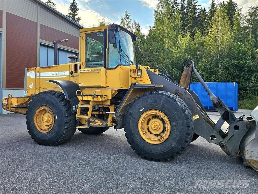 Volvo BM L120C Pale gommate