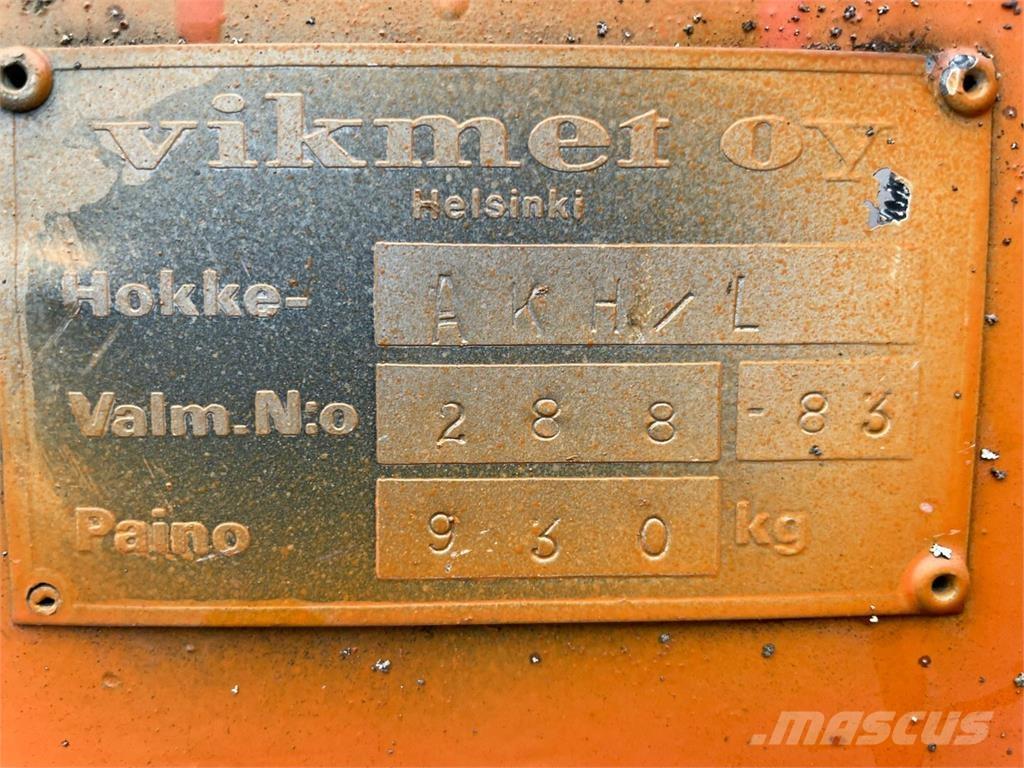 Volvo BM LM 641 Pale gommate