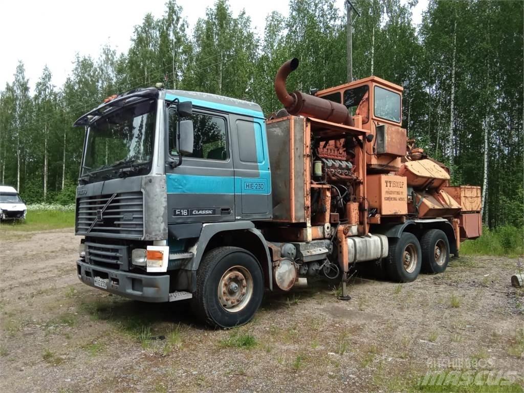 Volvo F16 Autocarri per segatura e cippato