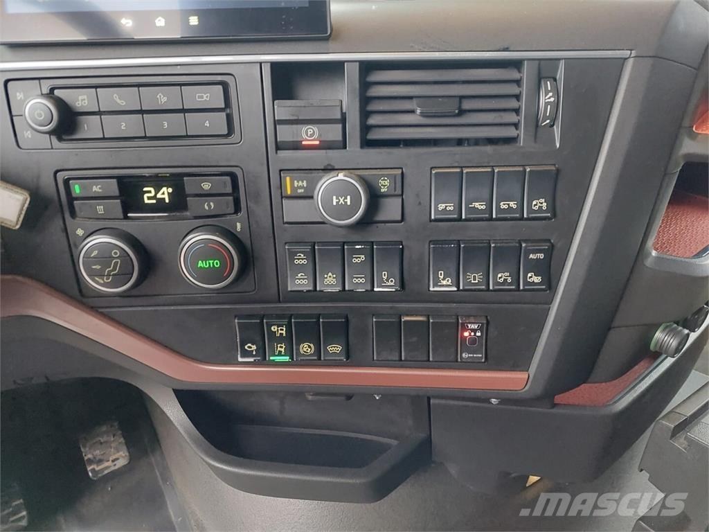 Volvo FH16 750 Camion trasporto legname