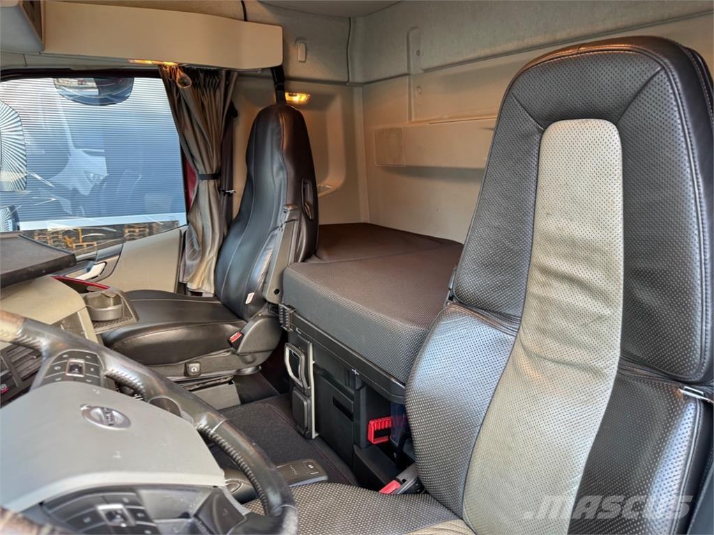 Volvo FH540 8X4 Autogru