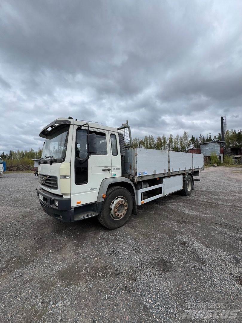 Volvo FL6 Camion con sponde ribaltabili