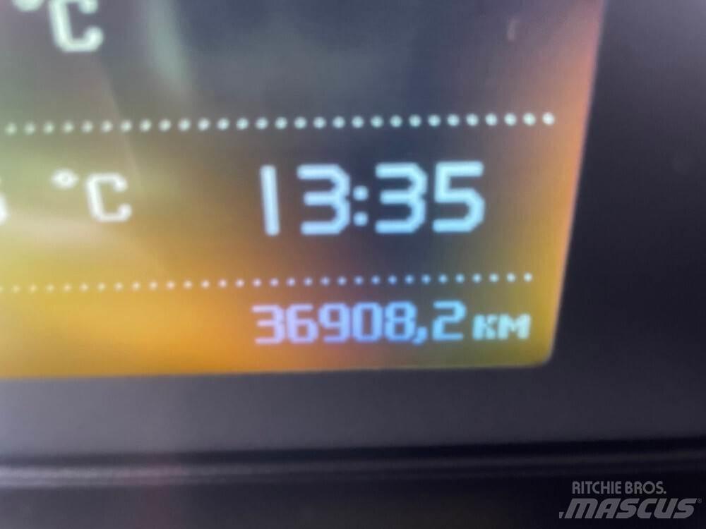 Volvo FM 8X4 -12 Camion con gancio di sollevamento