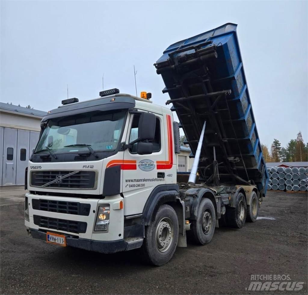 Volvo FM12 8X4 Camion con gancio di sollevamento