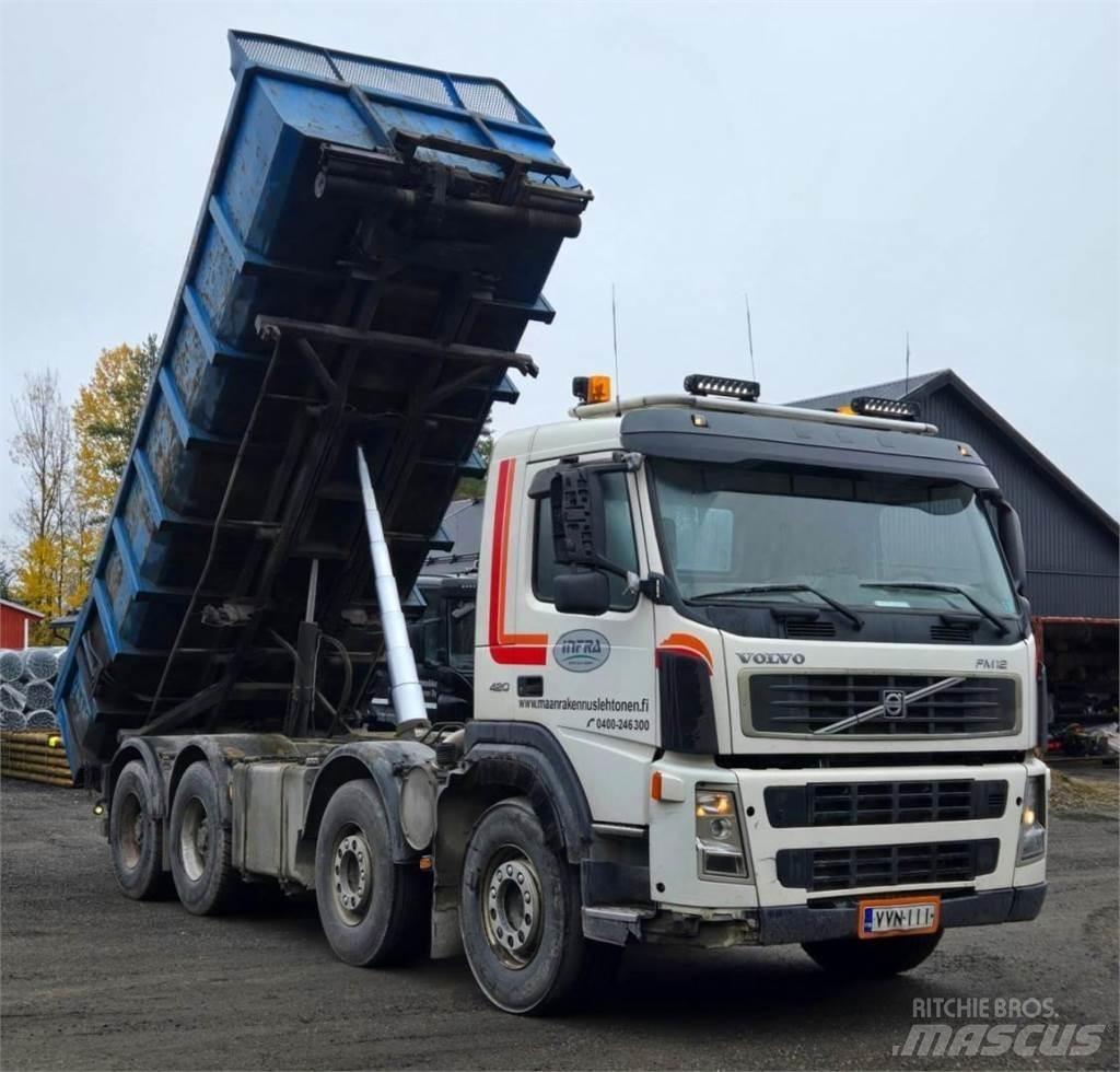 Volvo FM12 8X4 Camion con gancio di sollevamento