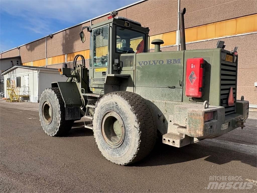 Volvo L 120 B Pale gommate